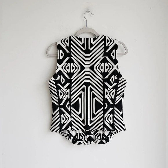 BITTE KAI RAND | Black and White Vest | 40 (M/L) - Picture 3 of 8